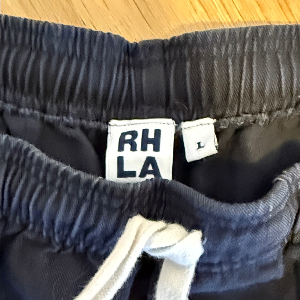 Men's Navy RTH Iconic Shorts with Drawstring - Picture 2 of 3